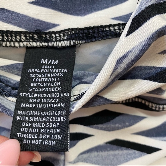 Athletic Collection | Yoga Leggings Sz M - Picture 6 of 7